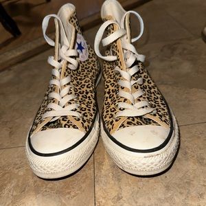Convervse All-Star leopard hi tops women’s size 8.5